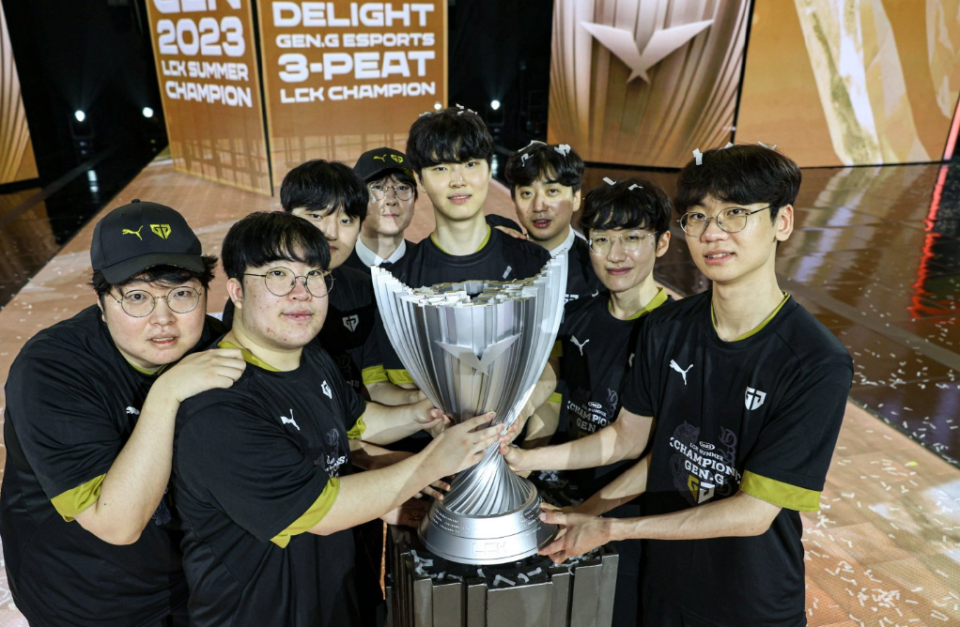 V5翻盘DK，Viper线上压制力十足强强对话半决赛，引爆全场热议