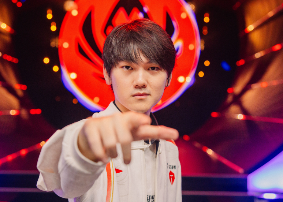 包含TES力克G2，369极限生还后反打宿命之战全球总决赛，锁定晋级资格的词条