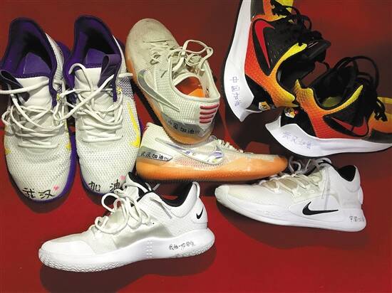 包含中国队逆转印度队,黄鸭组合状态火热的词条 包含中国队逆转印度队,黄鸭组合状态火热的词条